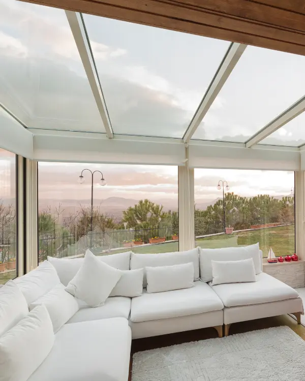 Agence-M-Com-Marseille-Allur-Veranda-Toulon-Verandas-Aluminium-Presentation