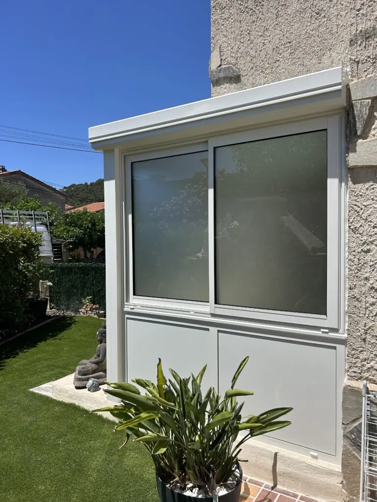 Véranda aluminium avec toiture autoportante à La Garde